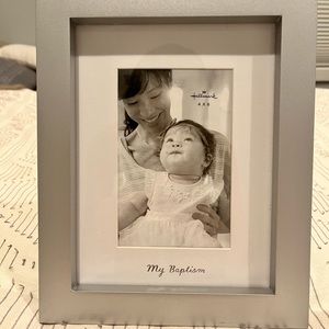 Set of frames and wall decor